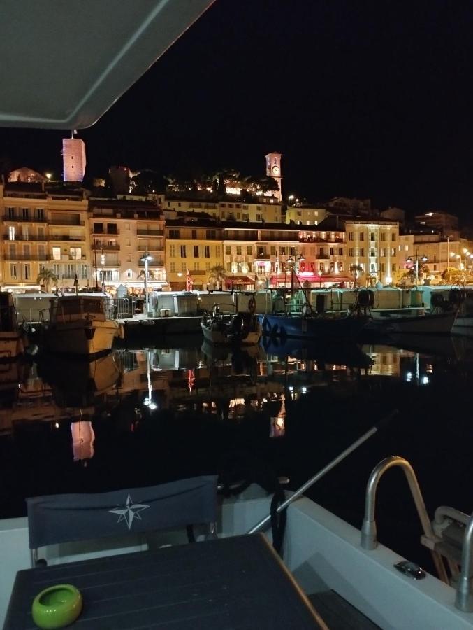 Ferretti 36 ' Bateau A Quai Vieux-Port Cannes Festival La Croisette Eksteriør billede